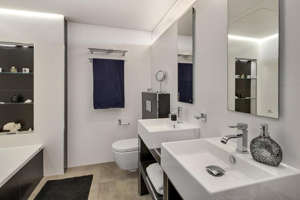 Eden Roc Villa Portol Bagian luar foto